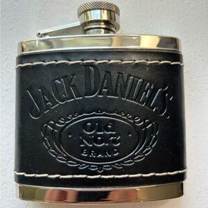 Jack Daniels Old No 7 black leather stitched wrapped 4 oz stainless steel flask